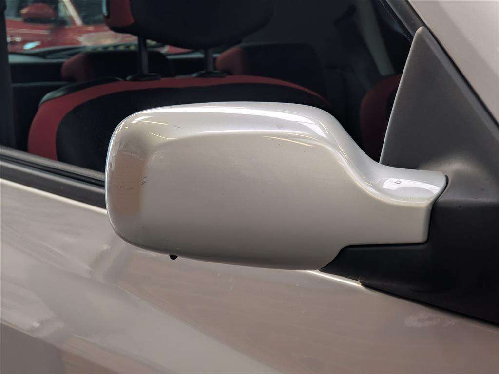 <p>2007 RENAULT CLIO RIP CURL 16V</p>