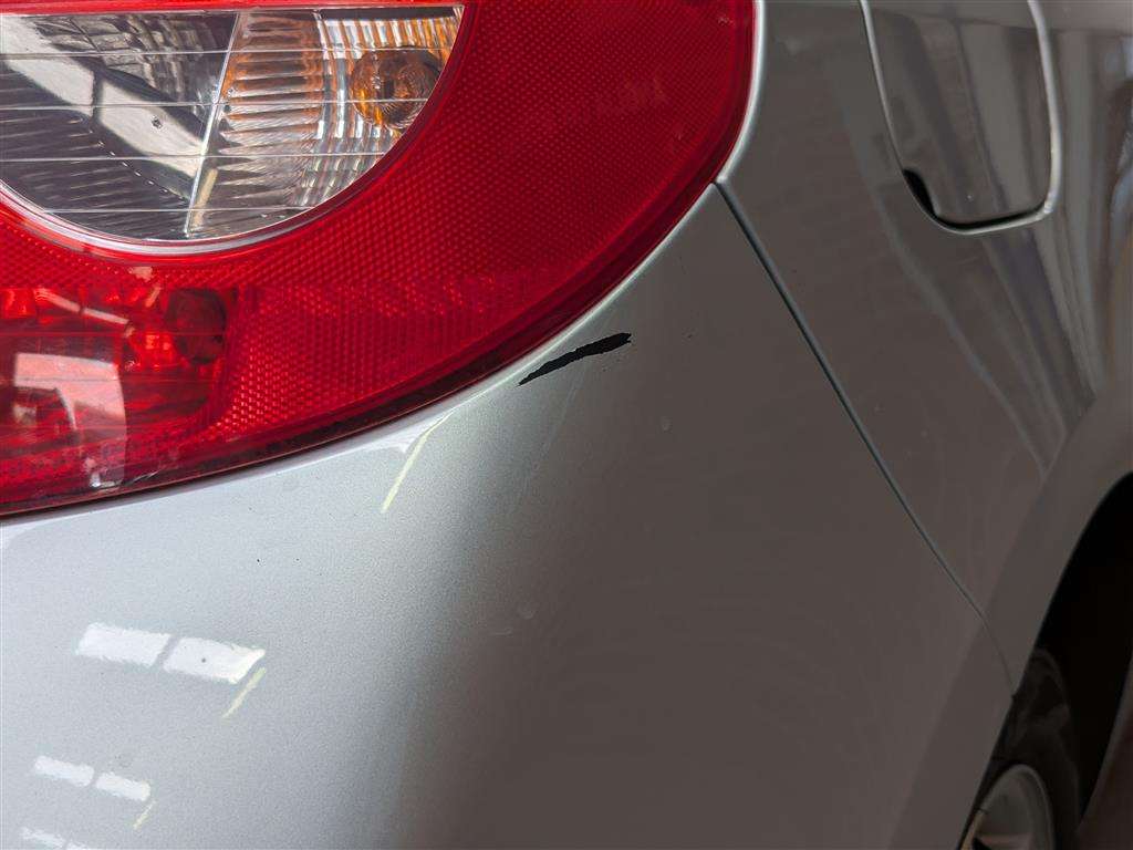 <p>2007 RENAULT CLIO RIP CURL 16V</p>