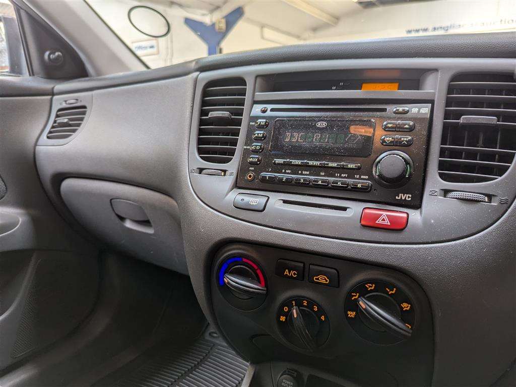 <p>2008 KIA RIO ICE</p>