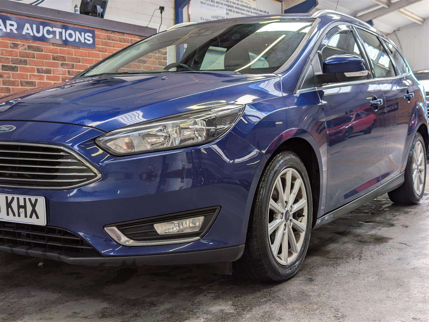 <p>2015 FORD FOCUS TITANIUM AUTO</p>