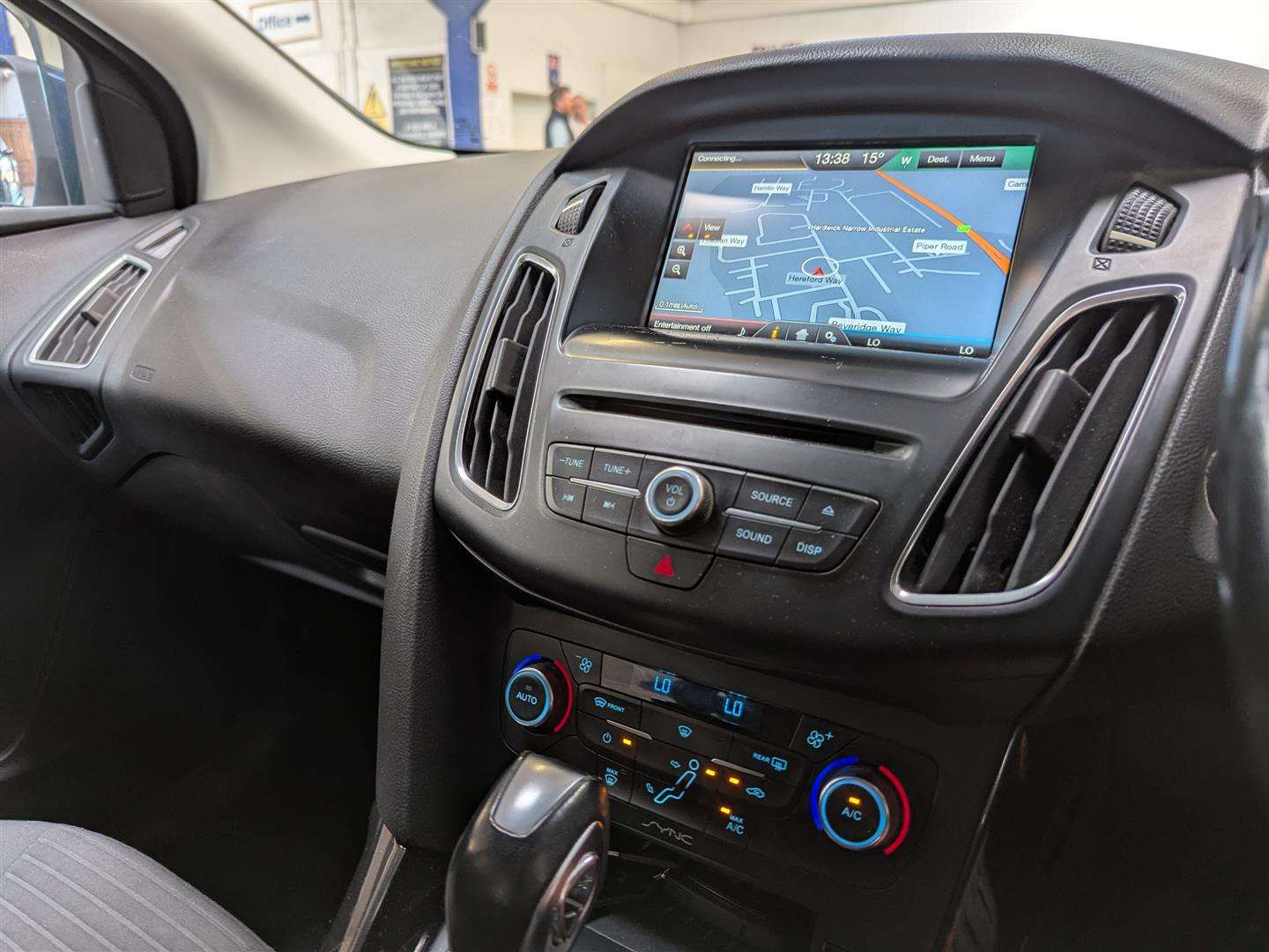 <p>2015 FORD FOCUS TITANIUM AUTO</p>