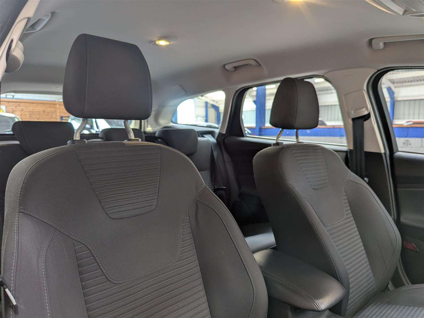 <p>2015 FORD FOCUS TITANIUM AUTO</p>