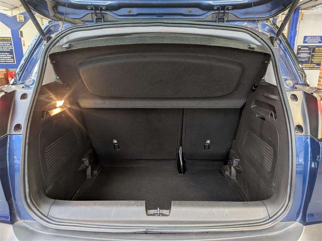 <p>2021 VAUXHALL CROSSLAND ELITE NAV TURBO</p>