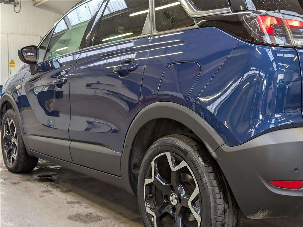 <p>2021 VAUXHALL CROSSLAND ELITE NAV TURBO</p>