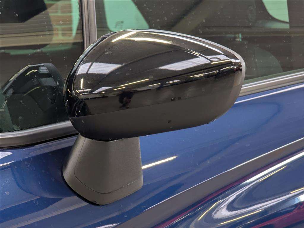 <p>2021 VAUXHALL CROSSLAND ELITE NAV TURBO</p>