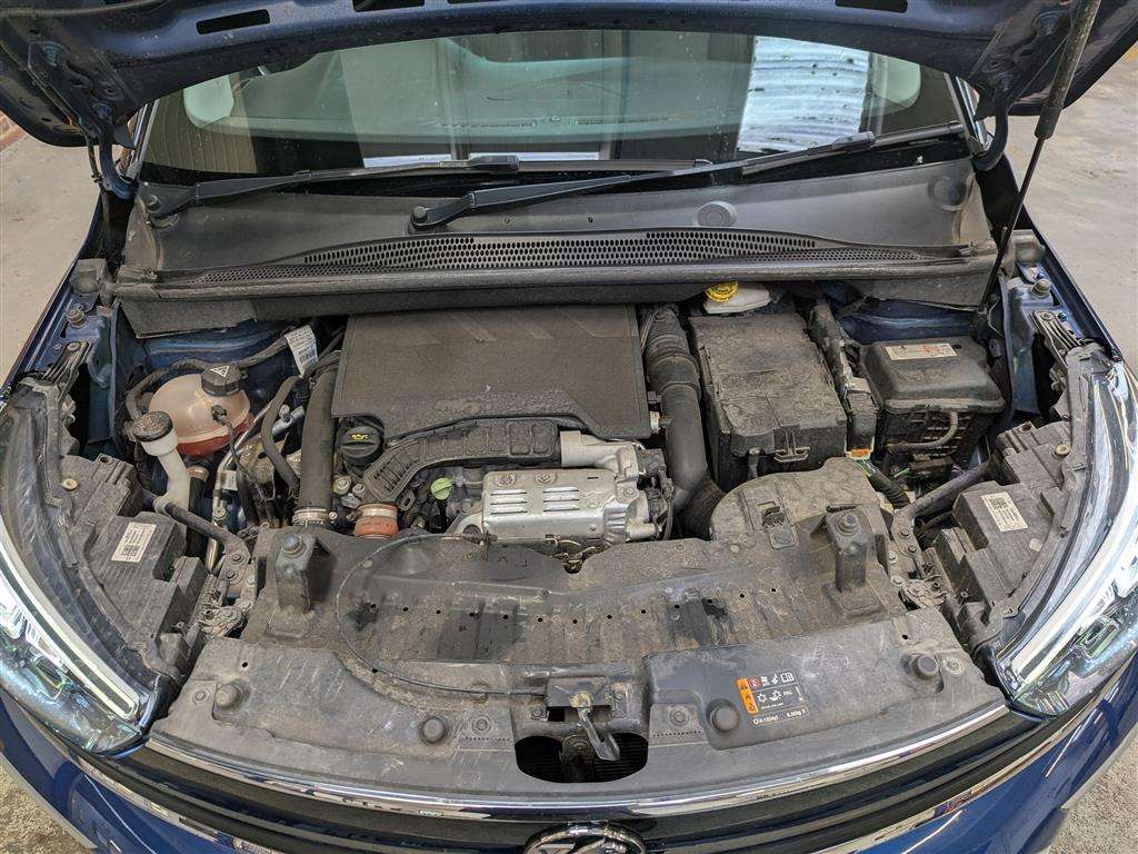 <p>2021 VAUXHALL CROSSLAND ELITE NAV TURBO</p>