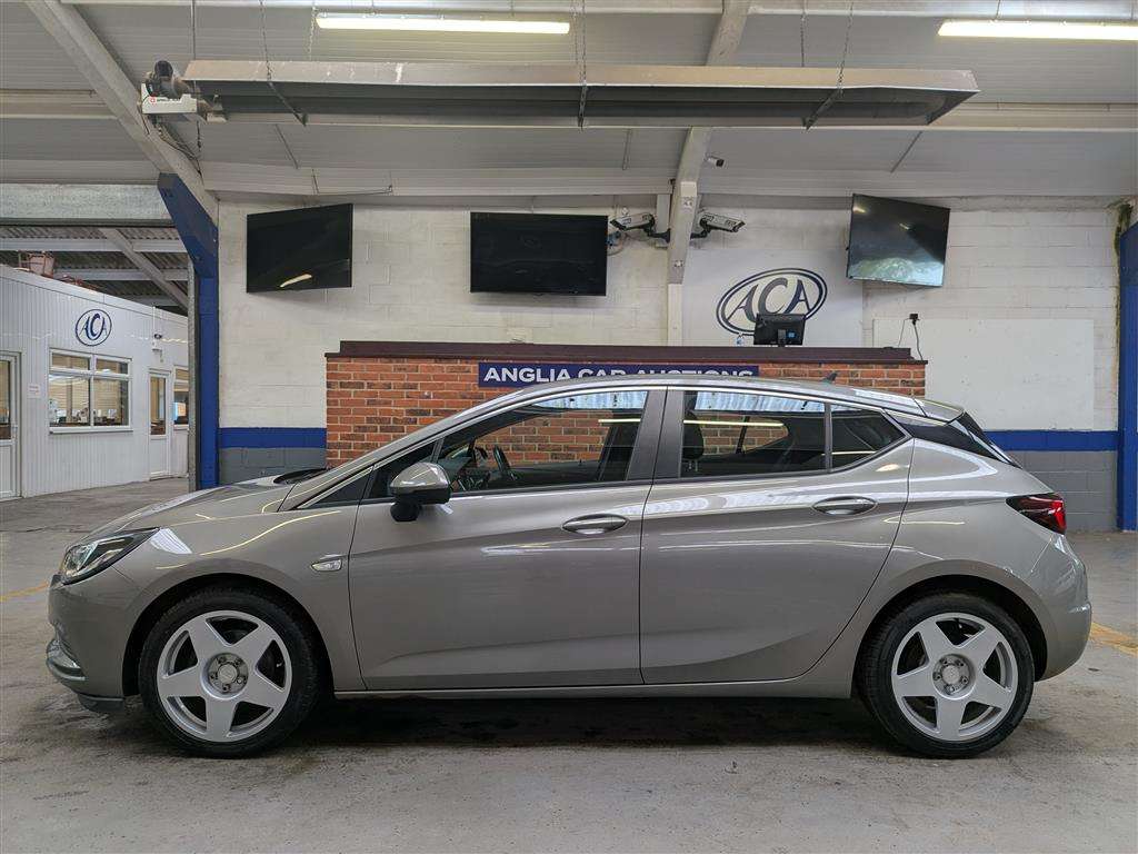 <p>2017 VAUXHALL ASTRA TECH LINE CDTI EFLE</p>