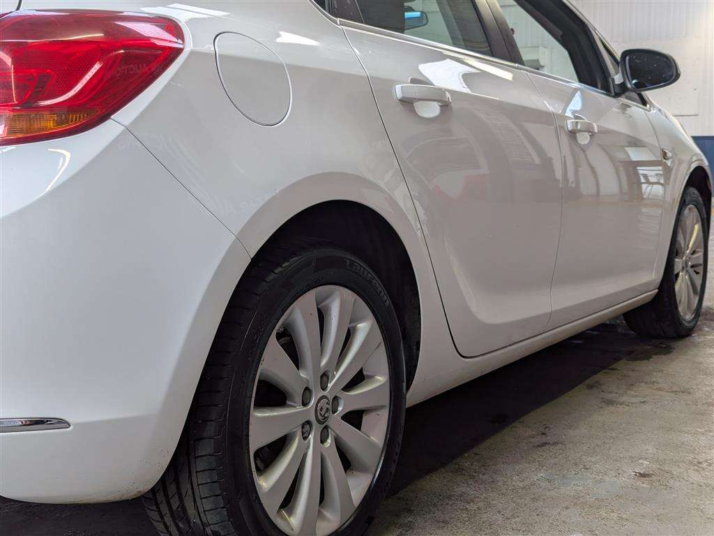 <p>2015 VAUXHALL ASTRA TECH LINE</p>