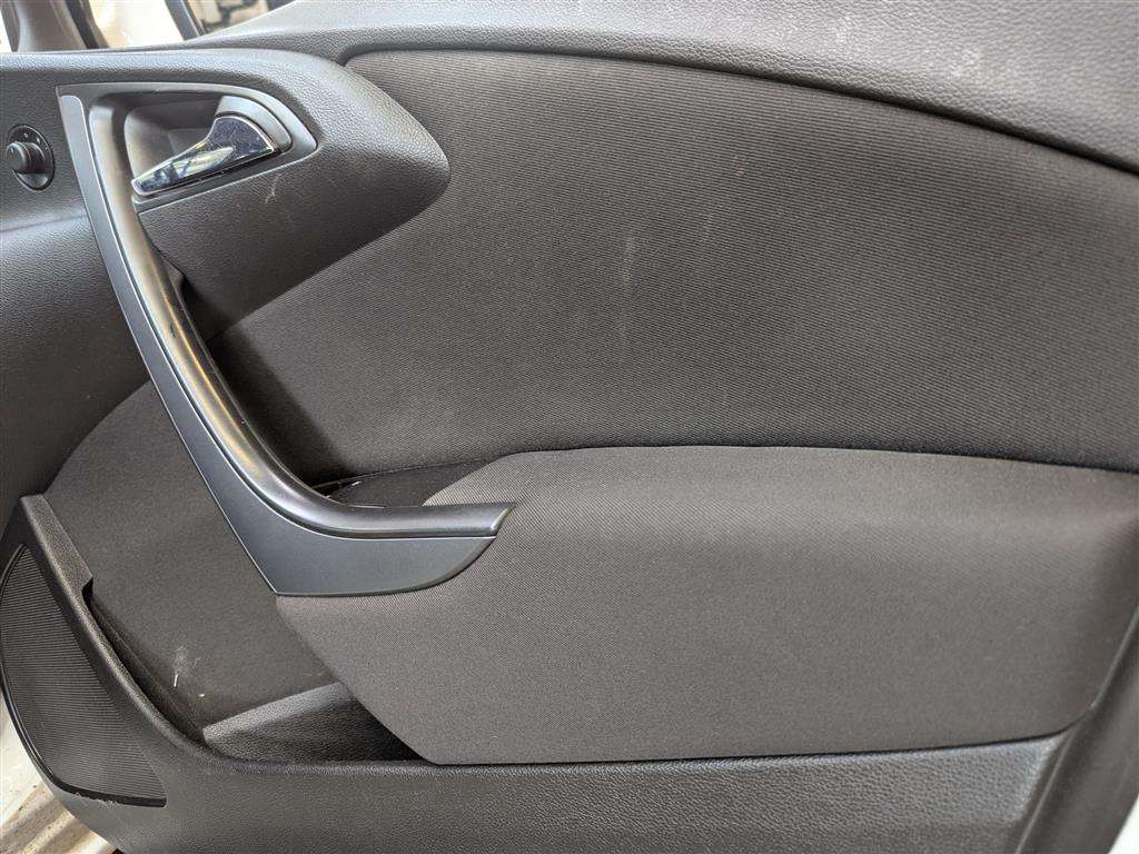 <p>2015 VAUXHALL ASTRA TECH LINE</p>