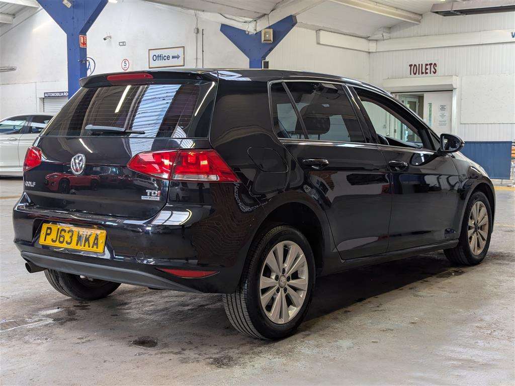 <p>2013 VOLKSWAGEN GOLF SE BLUEMOTION TECH T</p>
