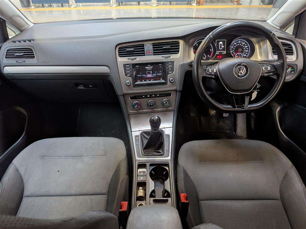 <p>2013 VOLKSWAGEN GOLF SE BLUEMOTION TECH T</p>