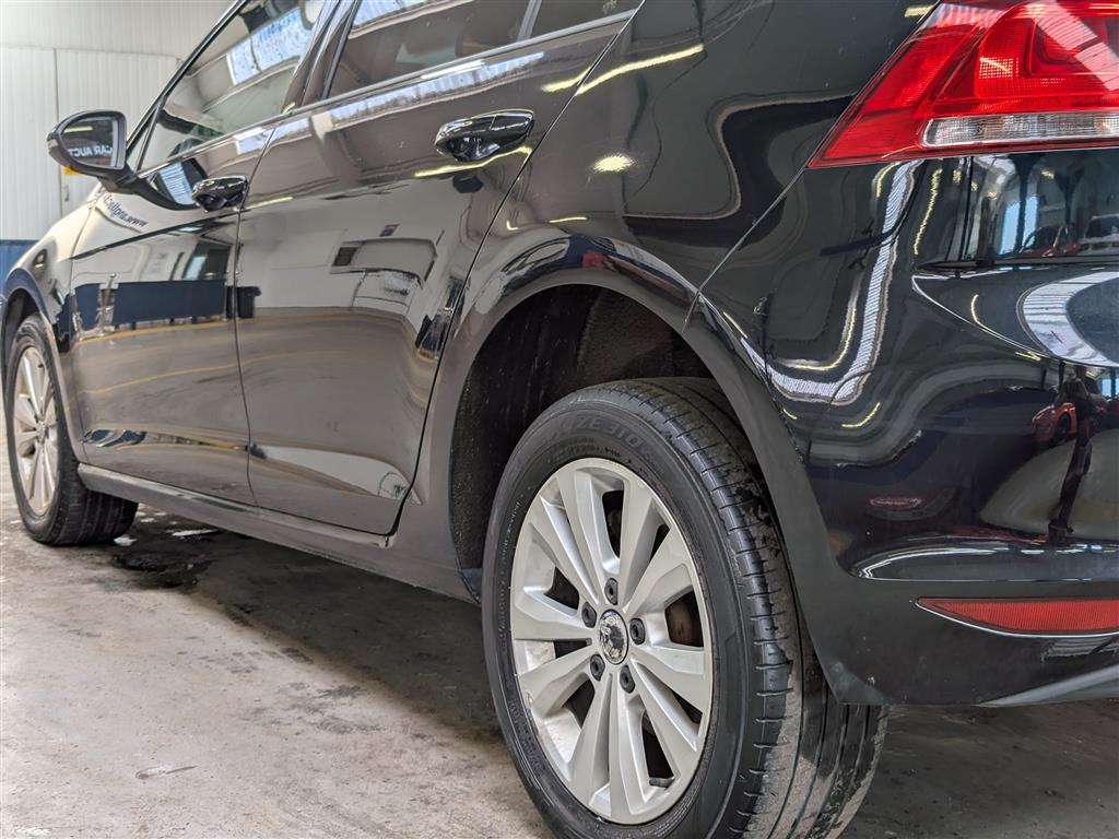 <p>2013 VOLKSWAGEN GOLF SE BLUEMOTION TECH T</p>