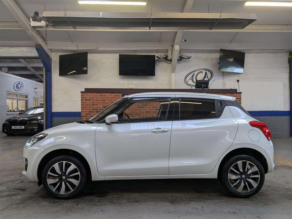 <p>2018 SUZUKI SWIFT SZ5 DUALJET SHVS AL</p>