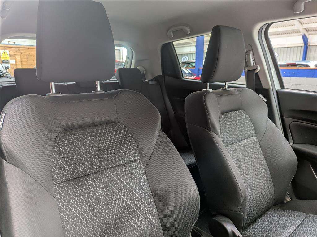 <p>2018 SUZUKI SWIFT SZ5 DUALJET SHVS AL</p>