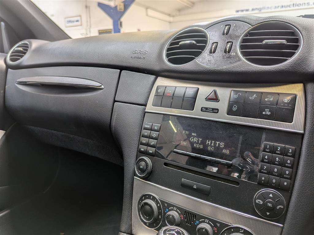 <p>2007 MERCEDES CLK 200K SPORT A</p>