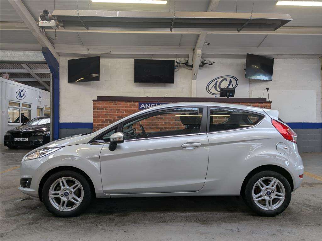 <p>2013 FORD FIESTA ZETEC</p>