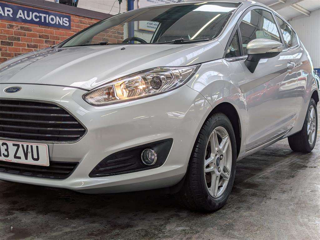 <p>2013 FORD FIESTA ZETEC</p>