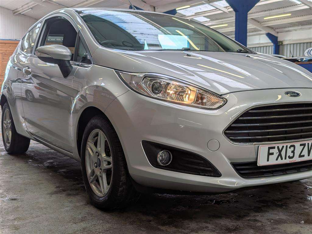 <p>2013 FORD FIESTA ZETEC</p>