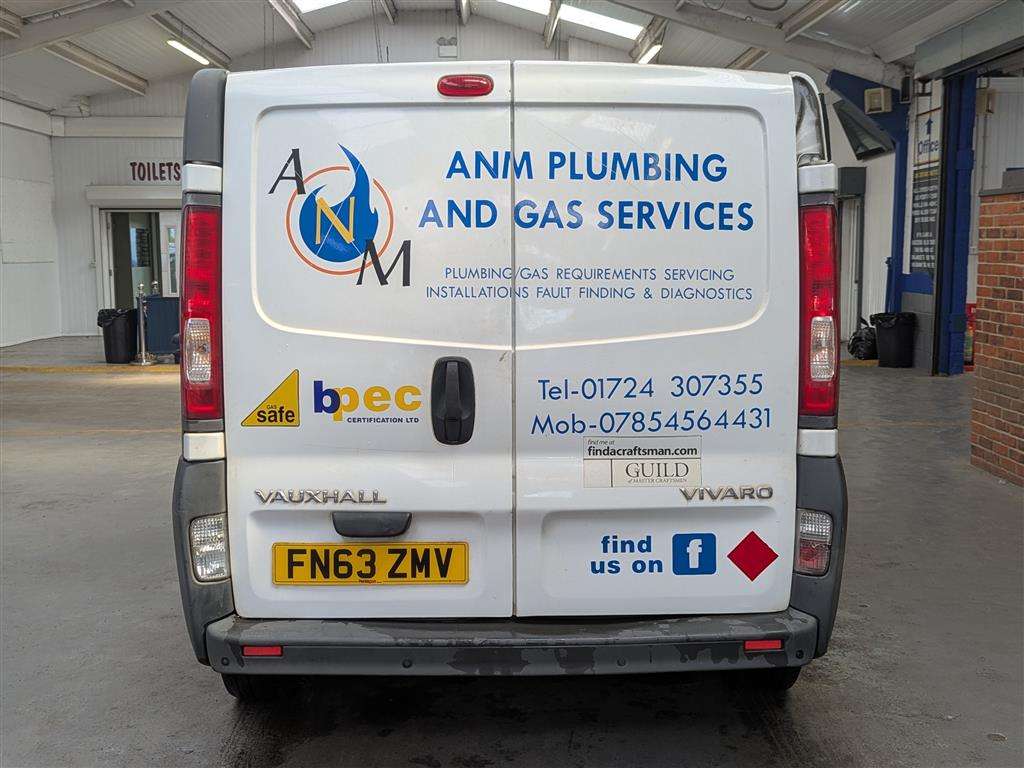 <p>2013 VAUXHALL VIVARO 2700 CDTI 89 SWB</p>