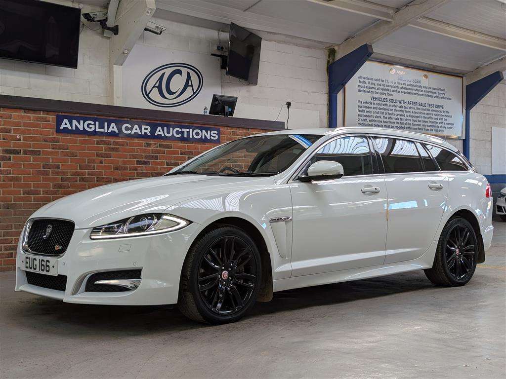 <p>2013 JAGUAR XF S PORTFOL SPORTBRAKE V</p>