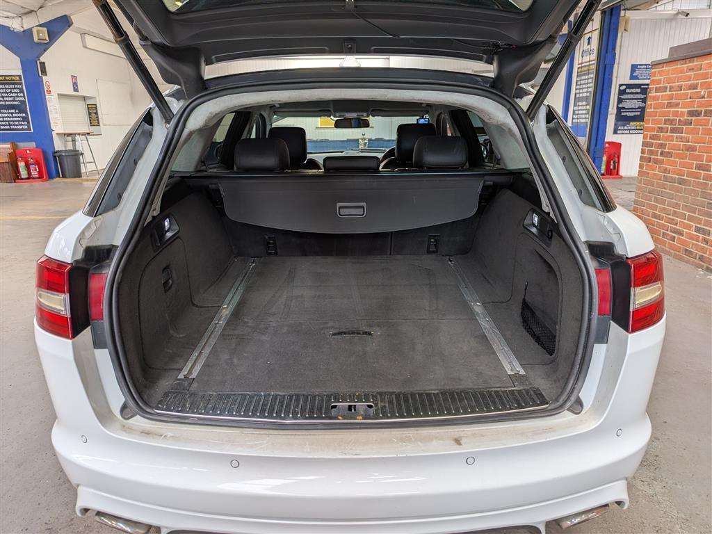 <p>2013 JAGUAR XF S PORTFOL SPORTBRAKE V</p>