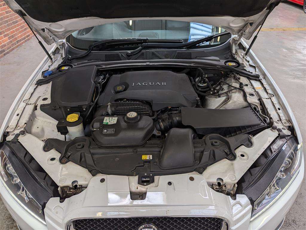 <p>2013 JAGUAR XF S PORTFOL SPORTBRAKE V</p>