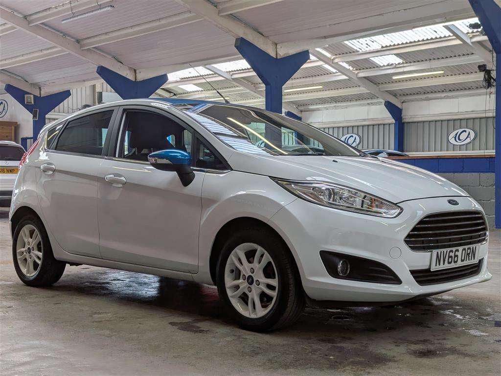 <p>2017 FORD FIESTA ZETEC WHITE EDIT S</p>