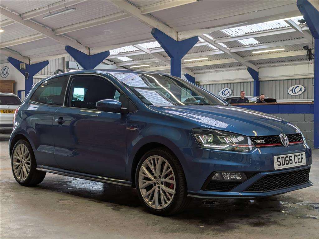 <p>2016 VOLKSWAGEN POLO GTI</p>
