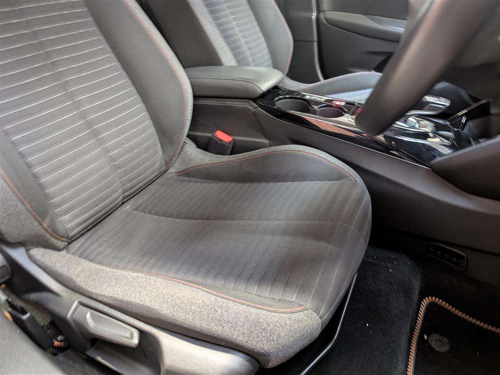 <p>2020 PEUGEOT 2008 ACTIVE EV</p>