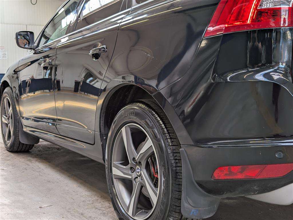 <p>2016 VOLVO XC60 R-DESIGN LUX NAV D5</p>