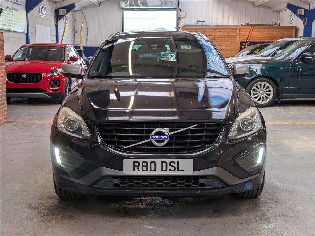<p>2016 VOLVO XC60 R-DESIGN LUX NAV D5</p>