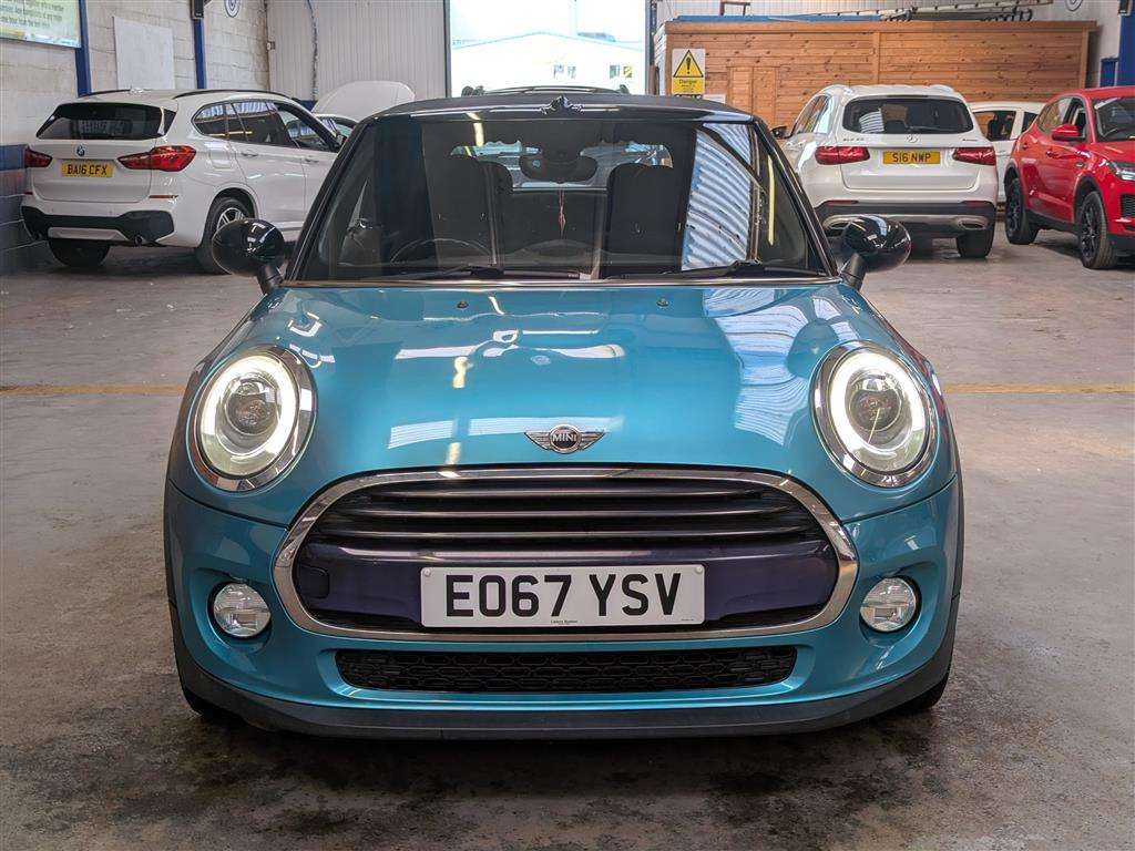 <p>2017 MINI COOPER</p>