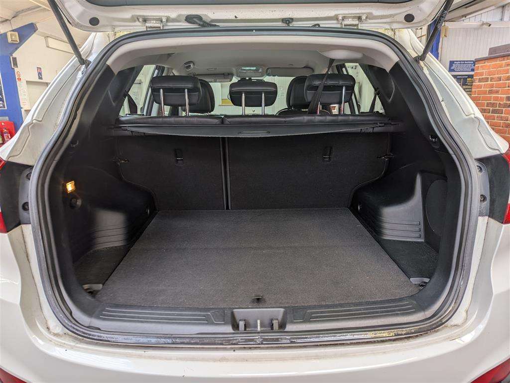 <p>2014 HYUNDAI IX35 SE NAV CRDI</p>