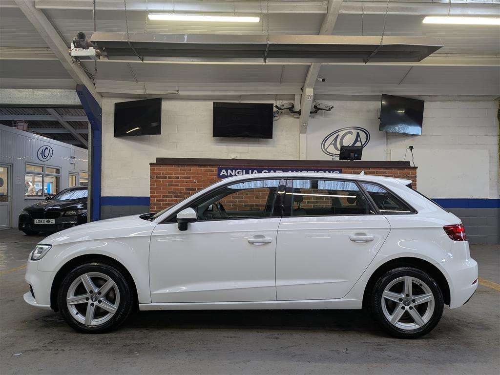 <p>2017 AUDI A3 SE TFSI</p>