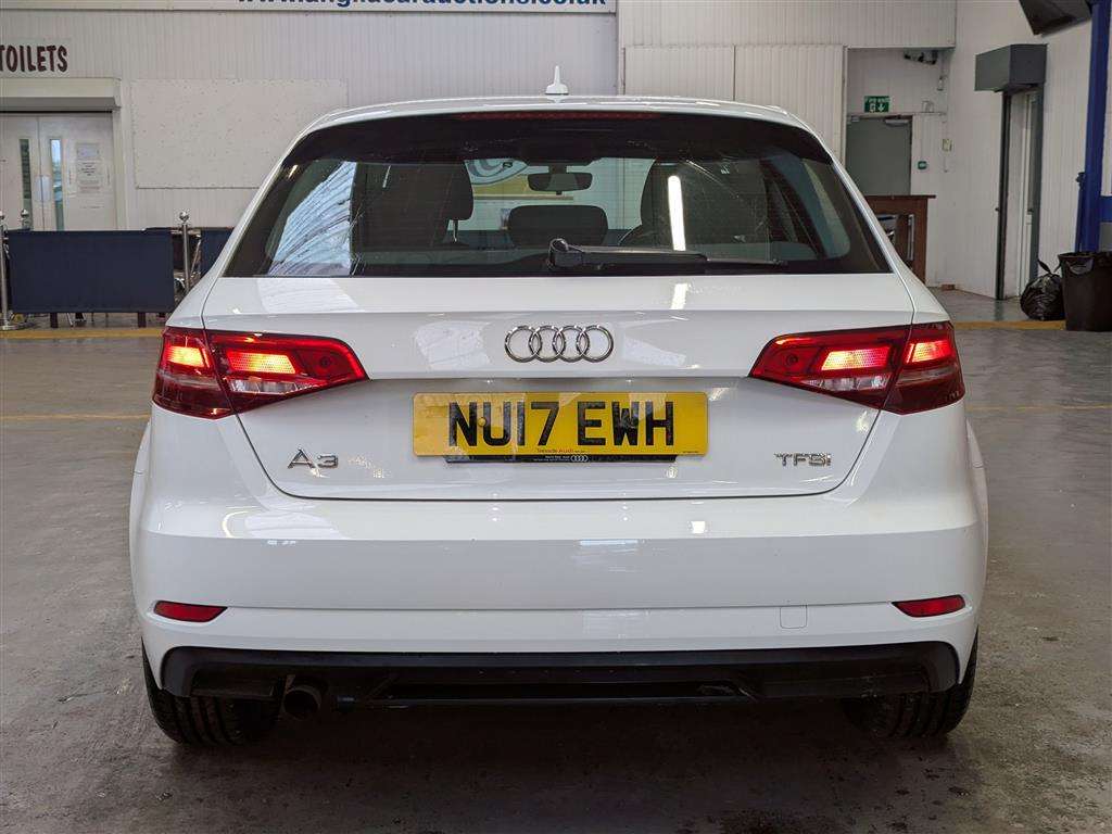 <p>2017 AUDI A3 SE TFSI</p>