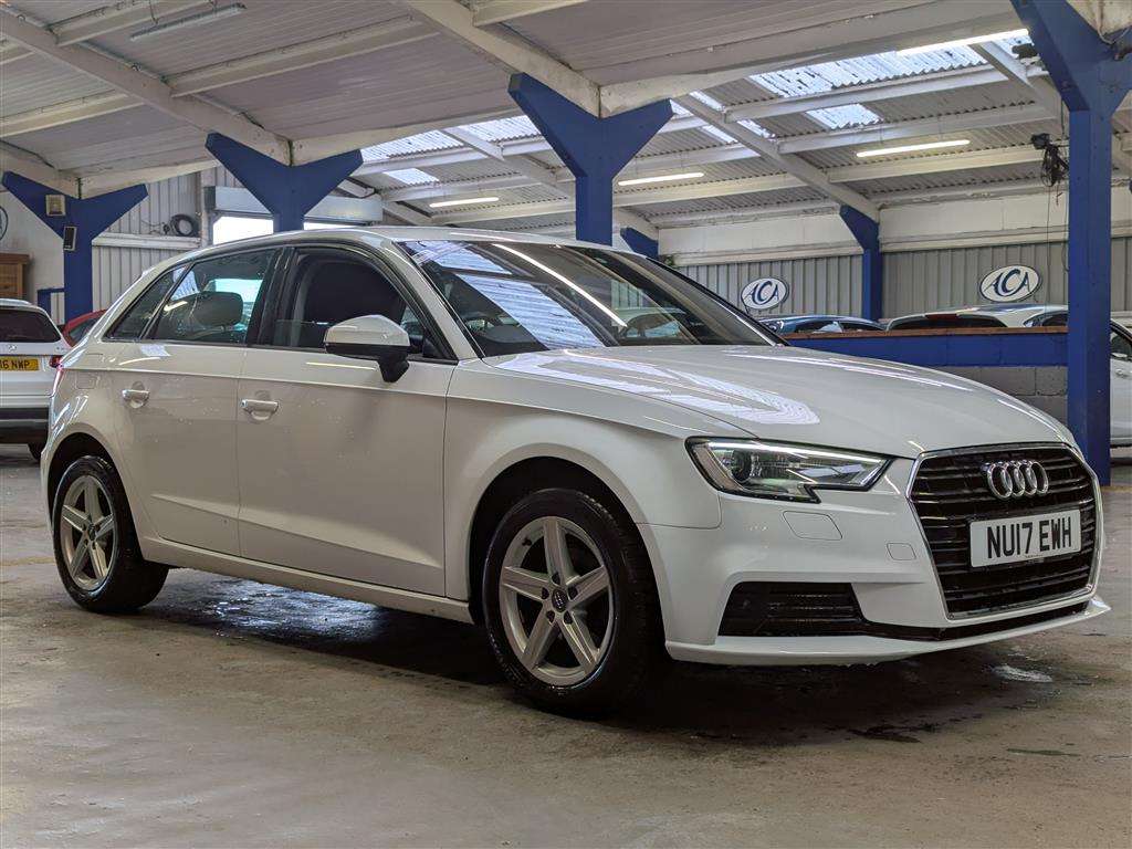 <p>2017 AUDI A3 SE TFSI</p>