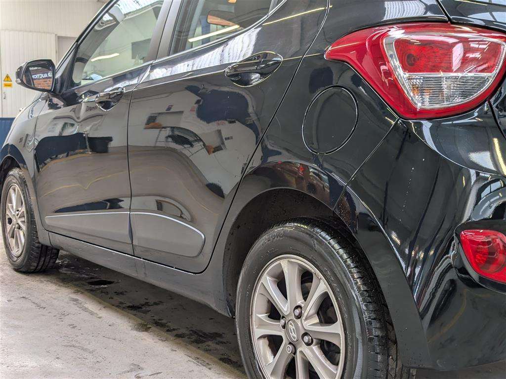 <p>2015 HYUNDAI I10 PREMIUM</p>