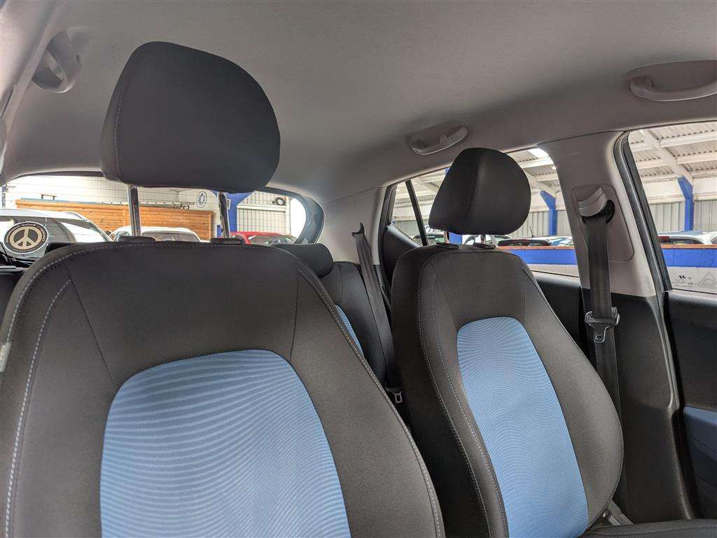 <p>2015 HYUNDAI I10 PREMIUM</p>