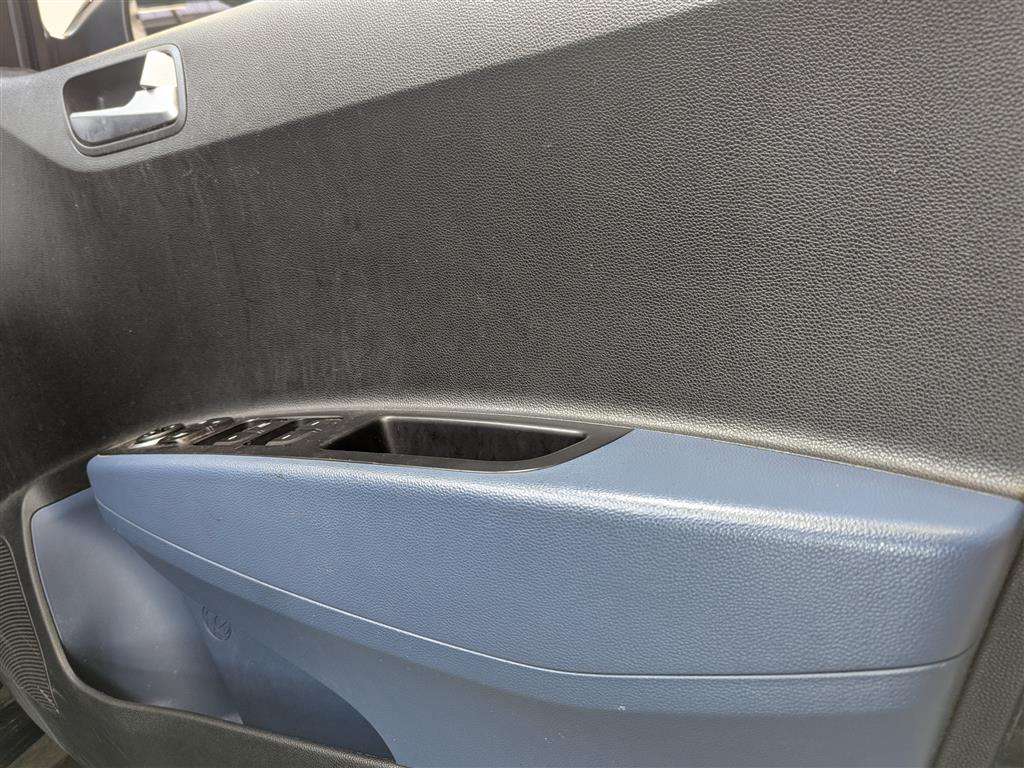 <p>2015 HYUNDAI I10 PREMIUM</p>