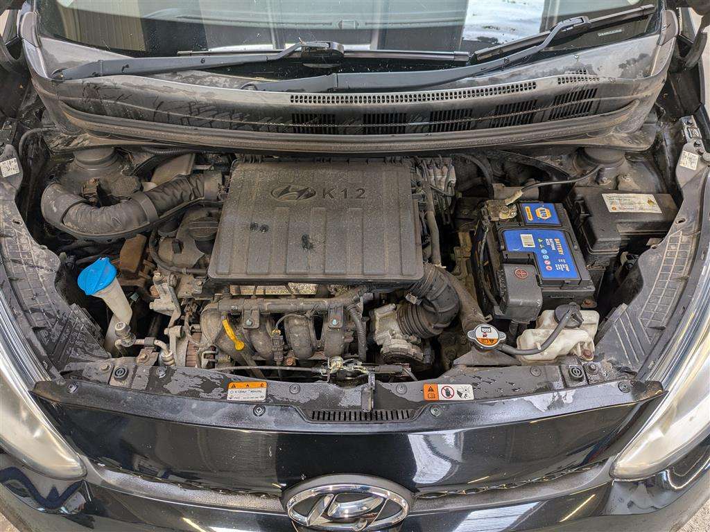 <p>2015 HYUNDAI I10 PREMIUM</p>