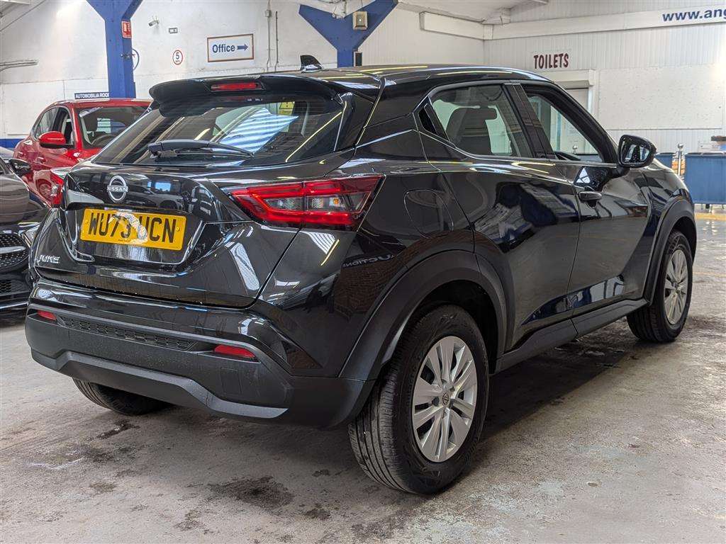 <p>2023 NISSAN JUKE VISIA DIG-T</p>