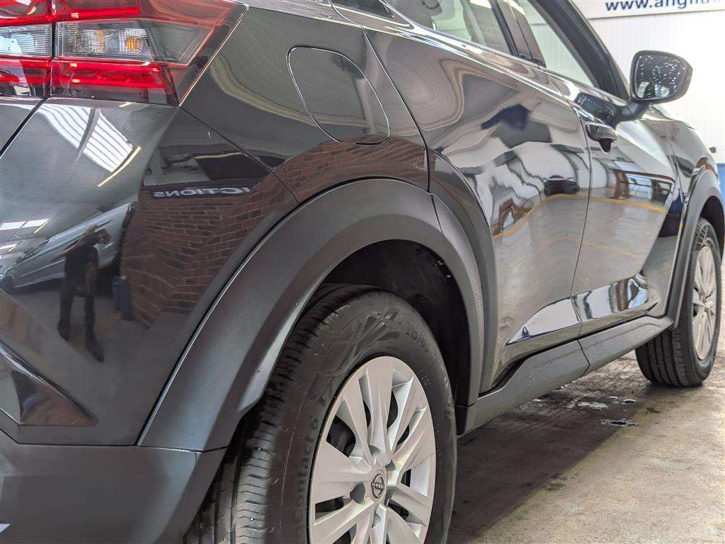 <p>2023 NISSAN JUKE VISIA DIG-T</p>