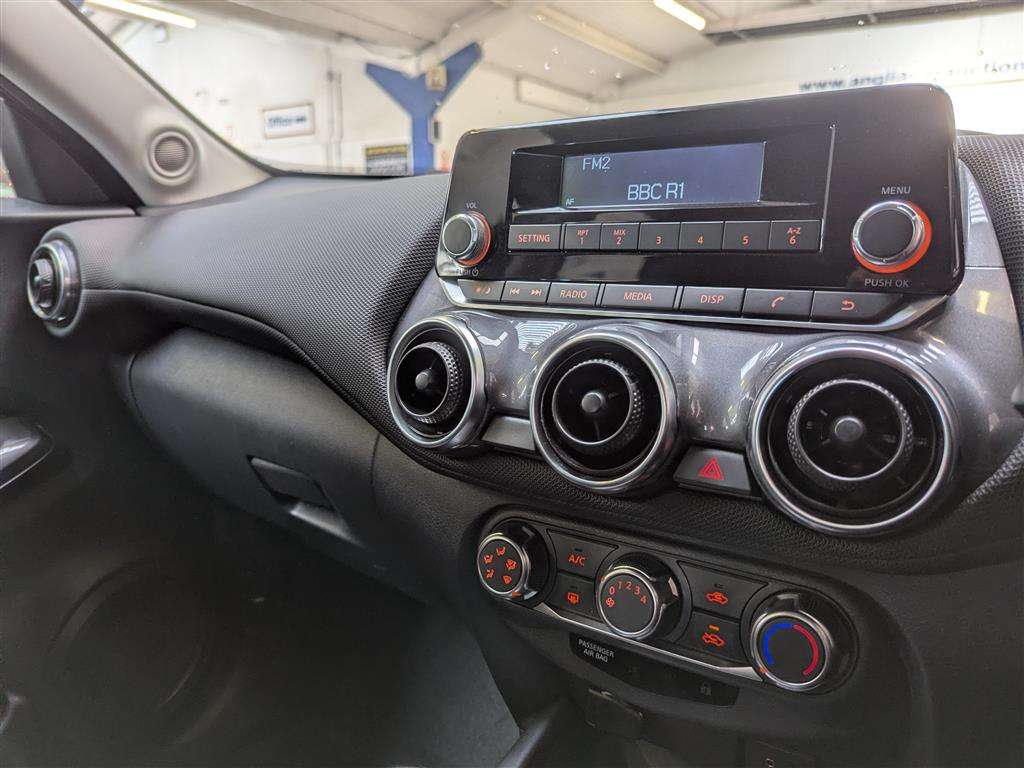 <p>2023 NISSAN JUKE VISIA DIG-T</p>