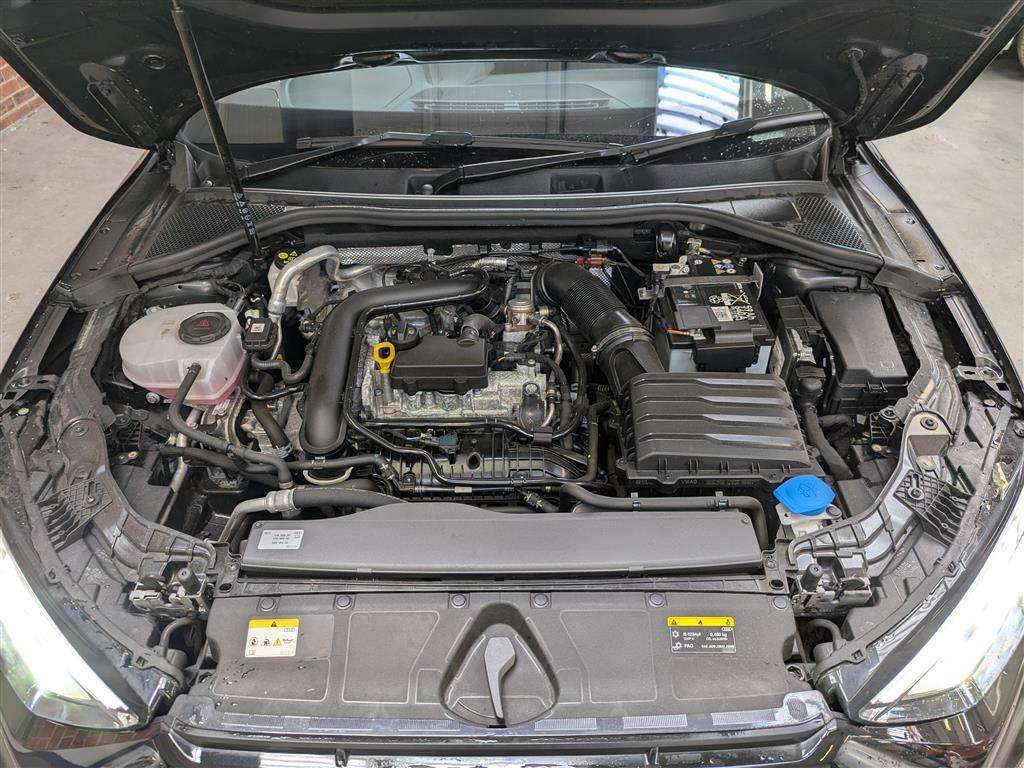 <p>2023 AUDI A3 S LINE 30 TFSI MHEV S-</p>