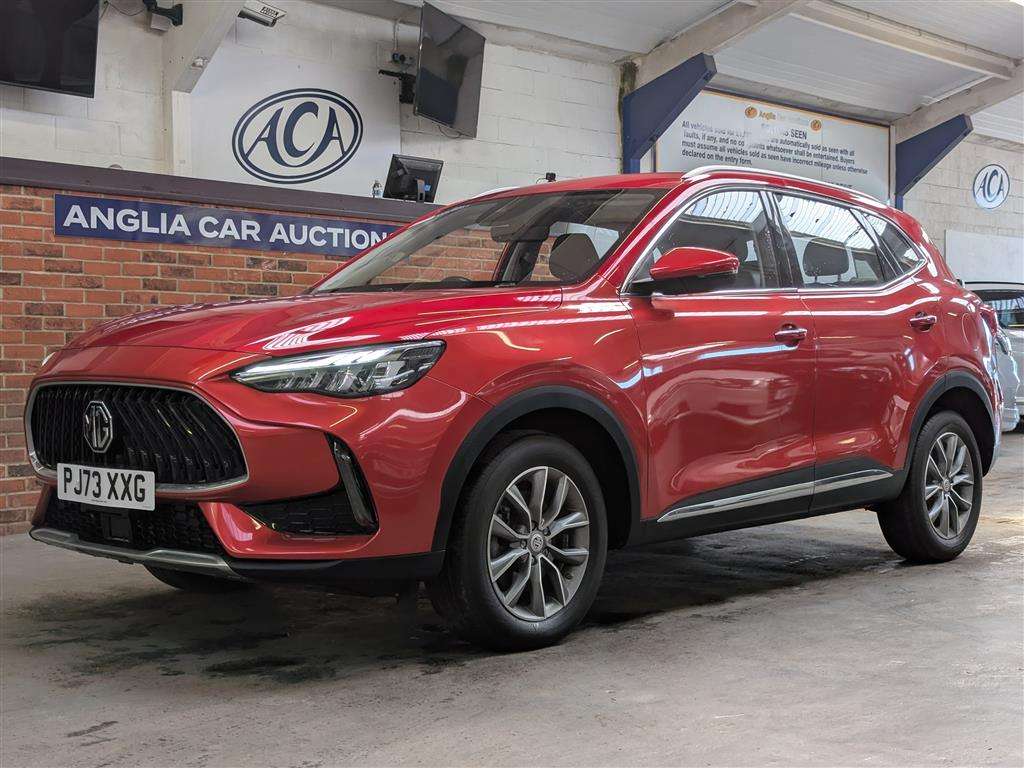 <p>2023 MG HS SE S-A</p>