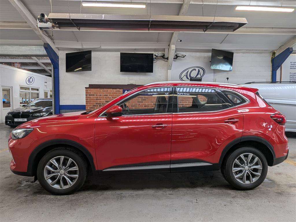 <p>2023 MG HS SE S-A</p>