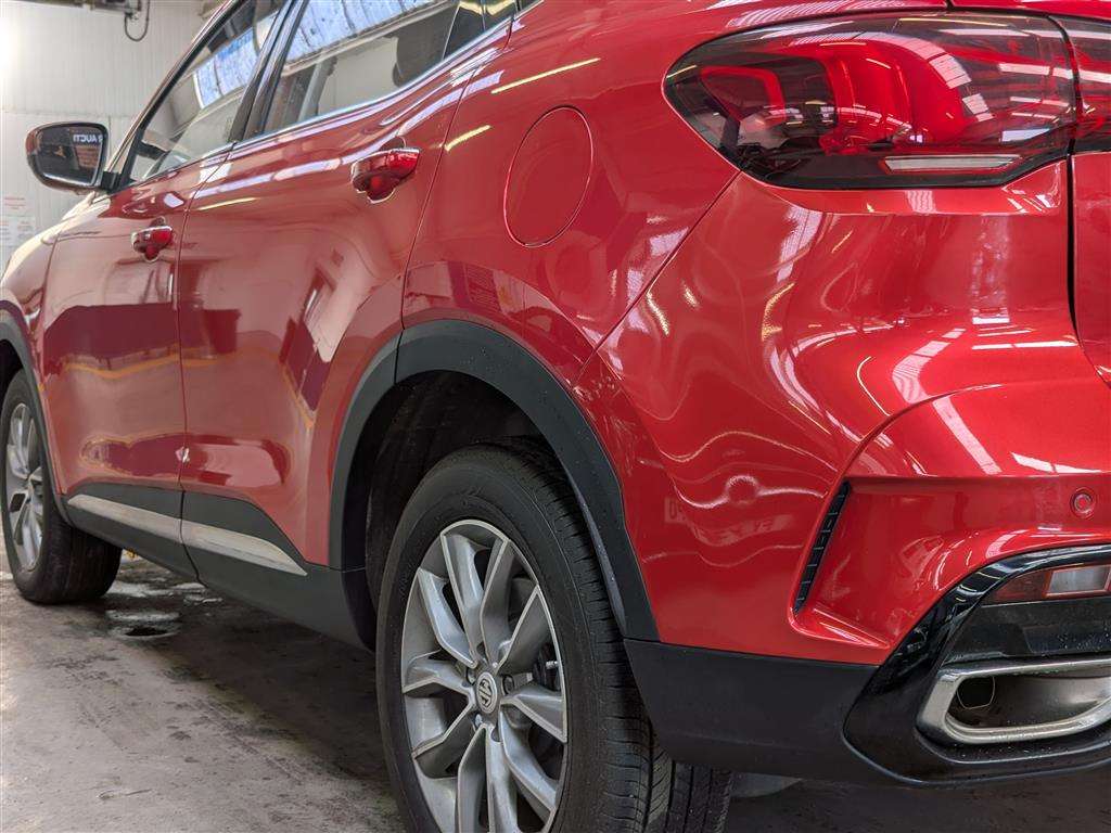 <p>2023 MG HS SE S-A</p>