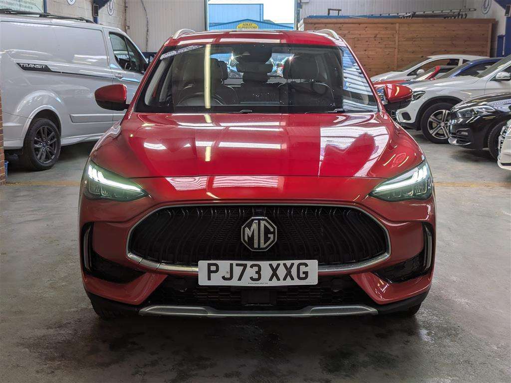 <p>2023 MG HS SE S-A</p>