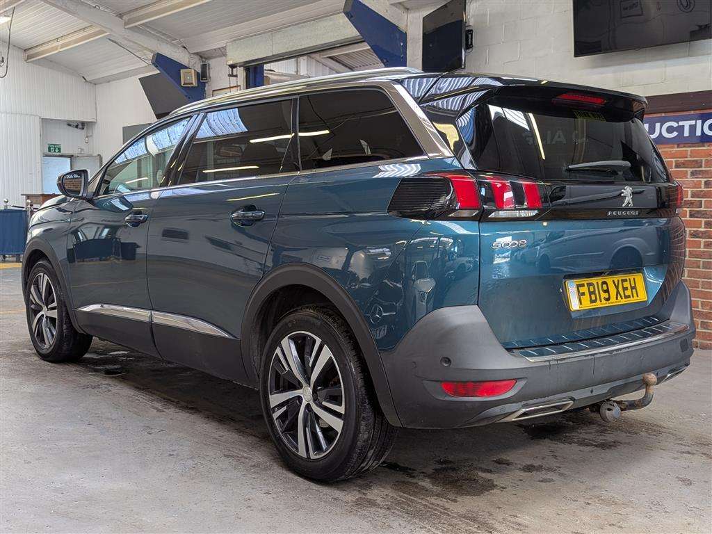 <p>2019 PEUGEOT 5008 GT LINE BLUEHDI S/S</p>