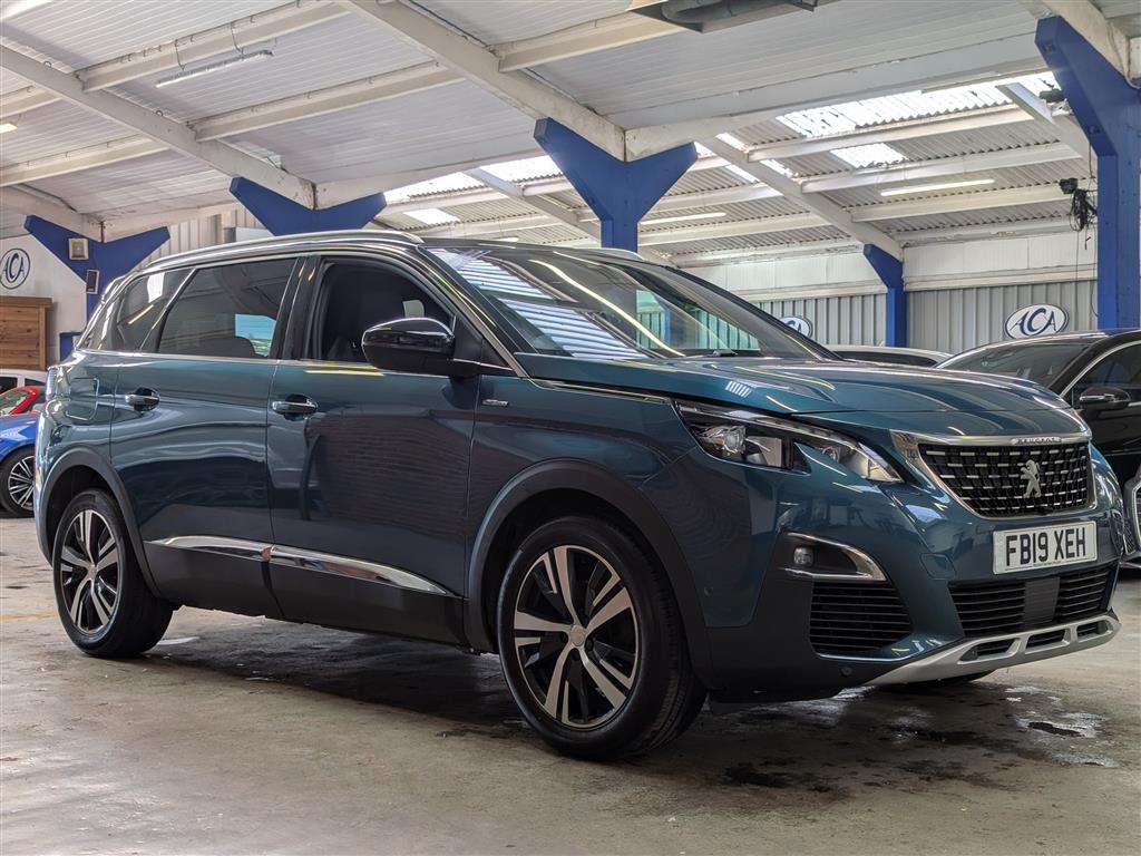 <p>2019 PEUGEOT 5008 GT LINE BLUEHDI S/S</p>